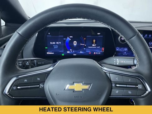 Certified 2026 Chevrolet Equinox EV LT w/ Comfort Package FWD image 3