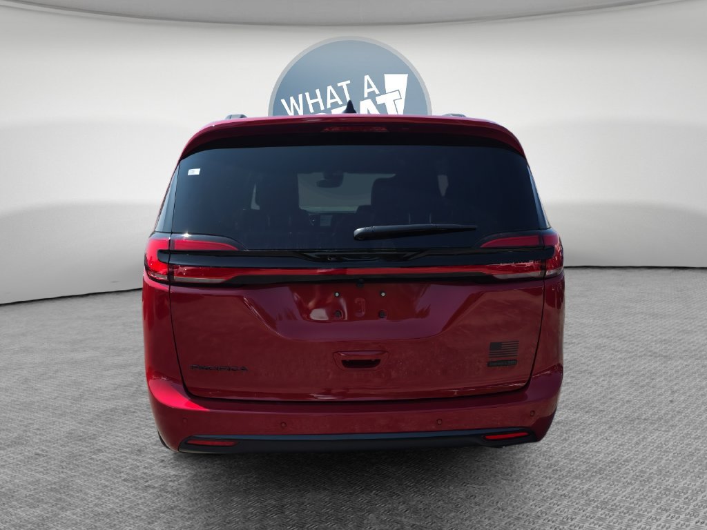 New 2027 Chrysler Pacifica Select AWD/4WD image 5