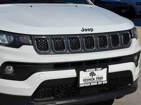 Used 2023 Jeep Compass Latitude image 7