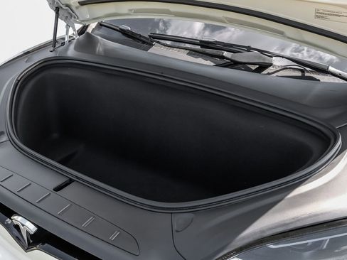 Used 2024 Tesla Model X AWD/4WD image 43