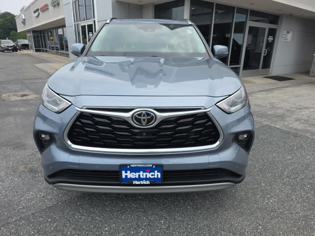 Used 2021 Toyota Highlander Platinum AWD/4WD image 10