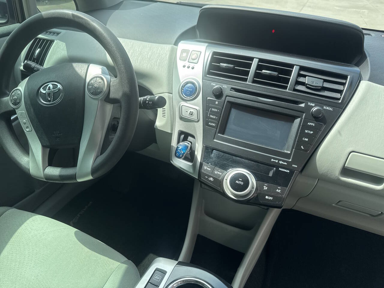 Used 2012 Toyota Prius V Three FWD image 17