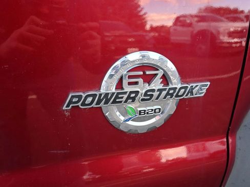 Used 2016 Ford F550 2WD Regular Cab Super Duty w/ XLT Interior Package image 17