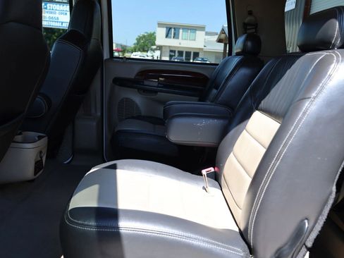 Used 2005 Ford Excursion Eddie Bauer AWD/4WD image 29