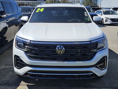 Used 2024 Volkswagen Atlas Cross Sport SEL R-Line image 5