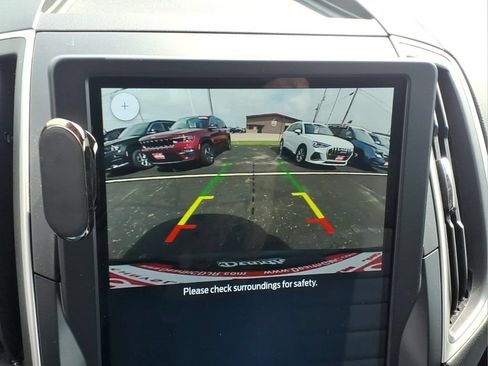 Used 2023 Ford Edge SE AWD/4WD image 9
