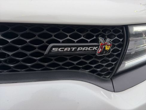 Used 2016 Dodge Charger R/T Scat Pack w/ Technology Group image 16