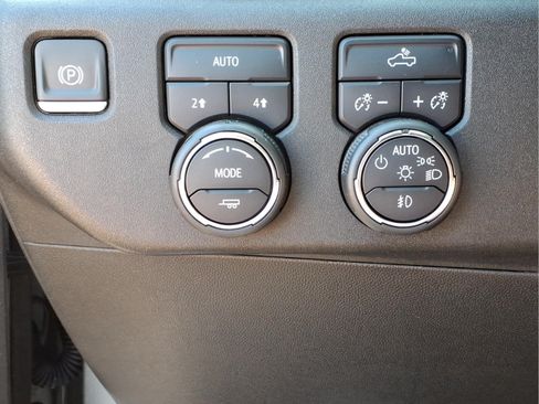 Used 2023 Chevrolet Silverado 1500 RST AWD/4WD image 23