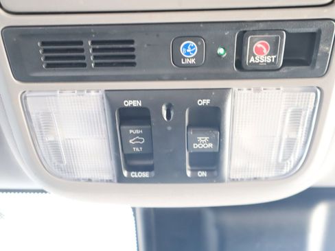 Used 2018 Honda Odyssey Elite image 45