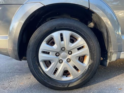 Used 2013 Dodge Journey American Value Package w/ Flexible Seating Group image 12