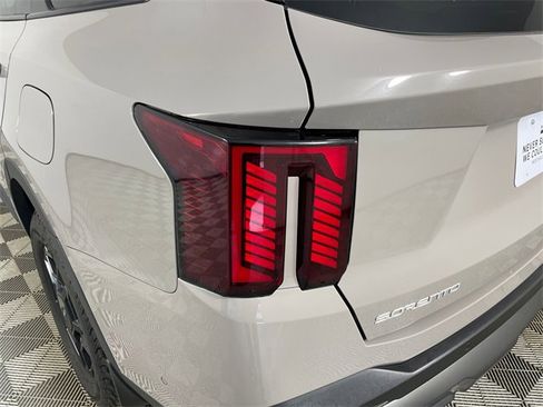 Certified 2024 Kia Sorento SX Prestige w/ Sage Leather Package image 18