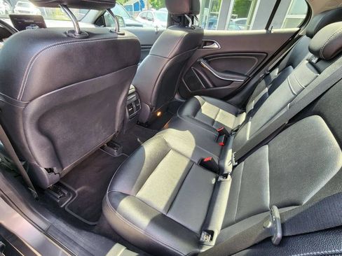 Used 2020 Mercedes-Benz GLA 250 4MATIC image 11