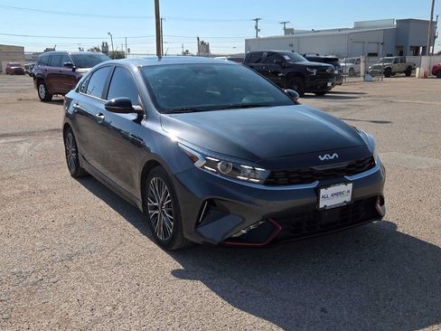 Used 2024 Kia Forte GT-Line w/ GT-Line Premium Package FWD image 2