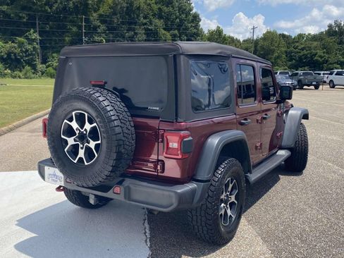 Used 2021 Jeep Wrangler Unlimited Rubicon w/ LED Lighting Group AWD/4WD image 7