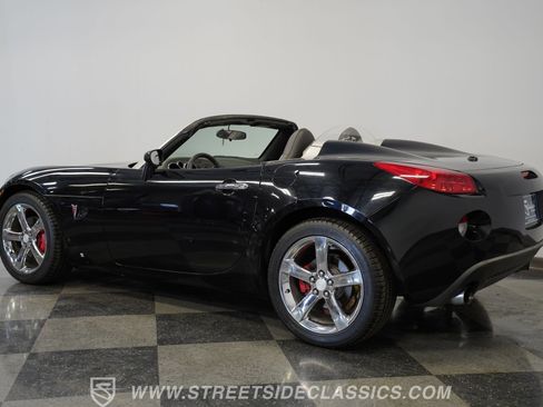 Used 2007 Pontiac Solstice GXP w/ Premium Package RWD image 9
