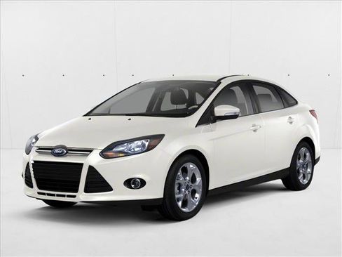 Used 2012 Ford Focus Titanium image 1