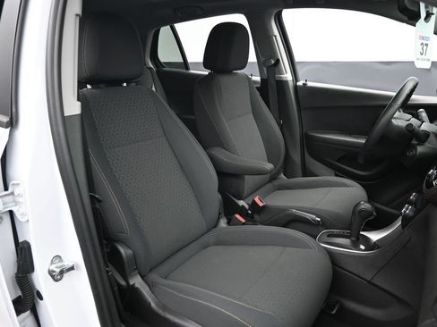 Used 2020 Chevrolet Trax LS w/ Tint and Cruise Package AWD/4WD image 20