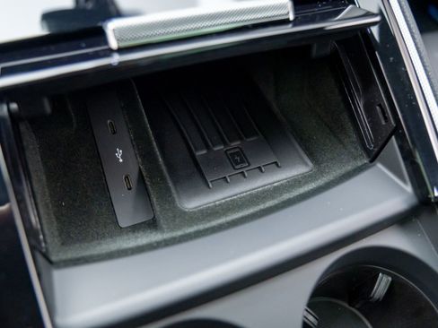 New 2025 Porsche Panamera 4 image 22