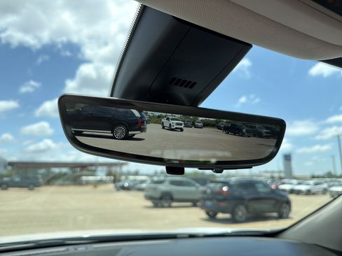 Used 2022 Buick Enclave Avenir FWD image 23