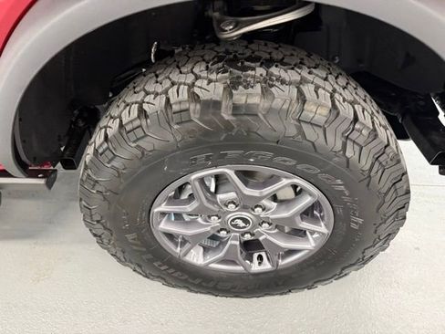 New 2025 Ford Bronco Badlands image 5