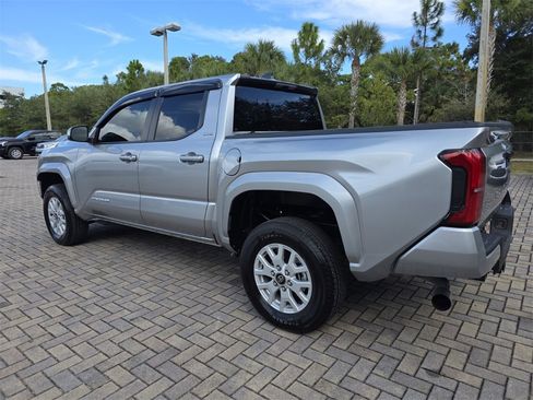 Certified 2025 Toyota Tacoma SR5 image 9