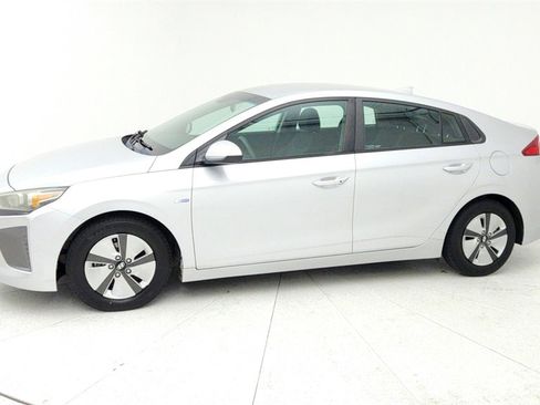 Used 2018 Hyundai Ioniq Blue image 2