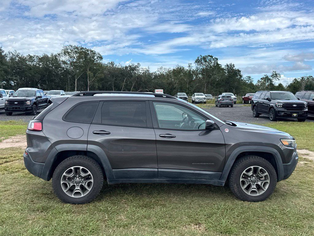Used 2022 Jeep Cherokee Trailhawk AWD/4WD image 3