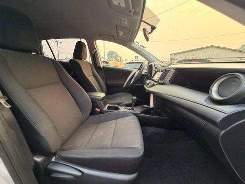 Used 2015 Toyota RAV4 LE AWD/4WD image 22