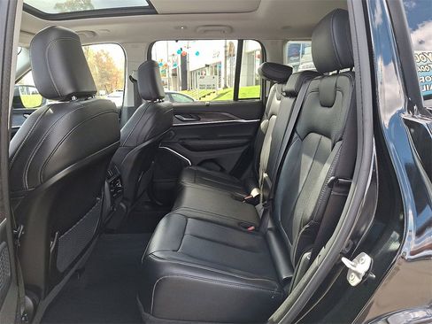 Used 2023 Jeep Grand Cherokee 4WD 4xe w/ Luxury Tech Group II image 11