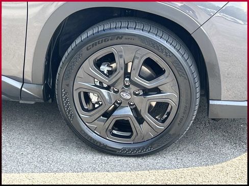 Used 2023 Subaru Ascent Onyx Edition AWD/4WD image 9