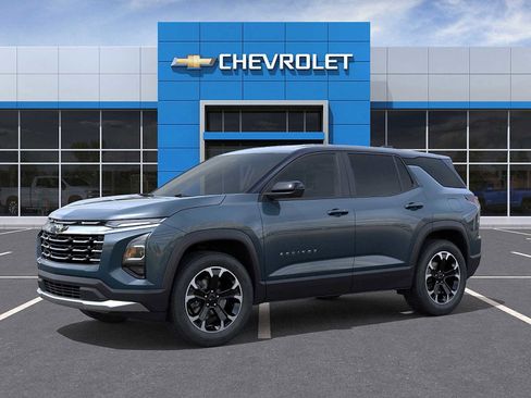 New 2026 Chevrolet Equinox LT w/ Convenience Package II image 2
