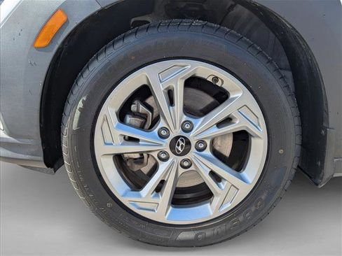 Used 2022 Hyundai Kona SEL w/ Cargo Package AWD/4WD image 9
