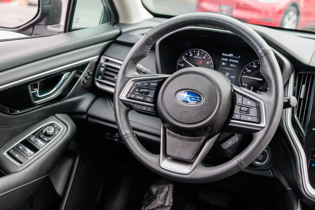 Used 2025 Subaru Outback Touring XT AWD/4WD image 38