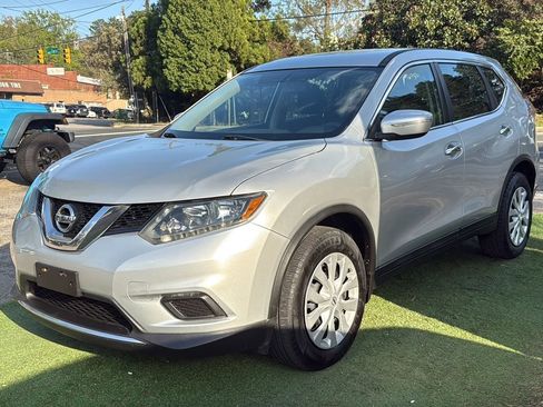 Used 2015 Nissan Rogue S image 3