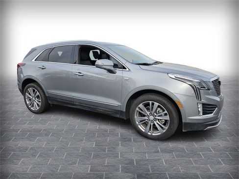 Certified 2025 Cadillac XT5 Premium Luxury image 3