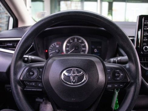 Used 2021 Toyota Corolla LE w/ Carpet Mat Package (TMS) image 13