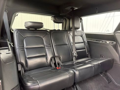 Used 2019 Lincoln Navigator L Reserve AWD/4WD image 19