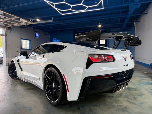 Used 2019 Chevrolet Corvette ZR1 RWD image 15