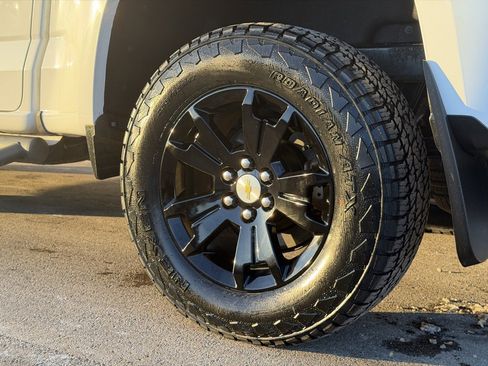 Used 2017 Chevrolet Colorado LT w/ LT Convenience Package image 21