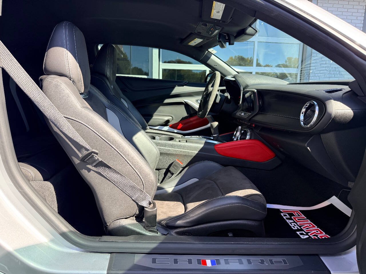 Used 2019 Chevrolet Camaro SS RWD image 34