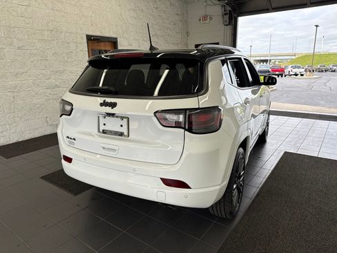 Used 2022 Jeep Compass High Altitude AWD/4WD image 2