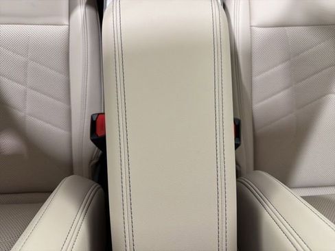 Used 2025 BMW X1 xDrive28i w/ Premium Package image 41