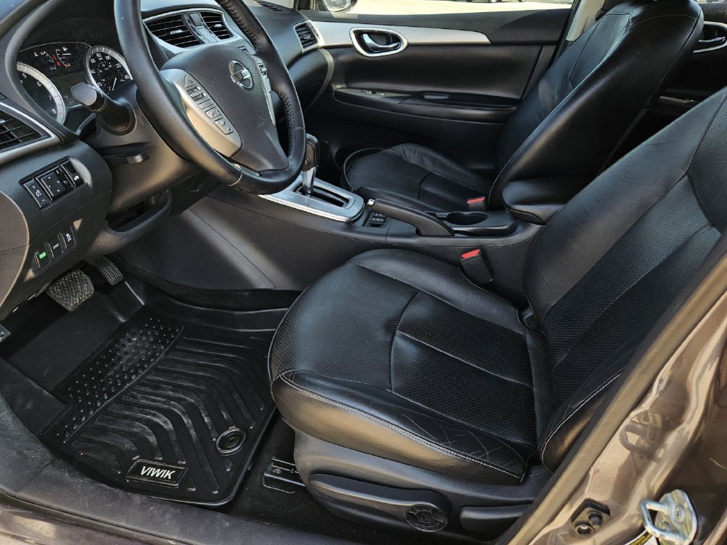 Used 2015 Nissan Sentra SR w/ SR Premium Package FWD image 16