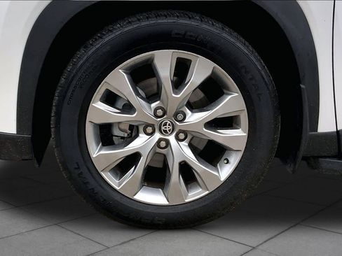 Used 2026 Toyota Grand Highlander Limited image 11