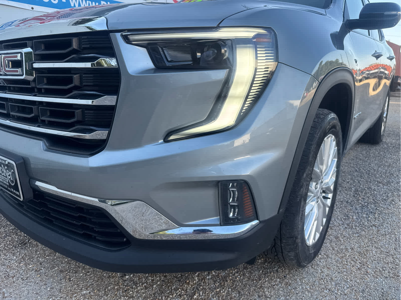 Used 2024 GMC Acadia Elevation AWD/4WD image 10