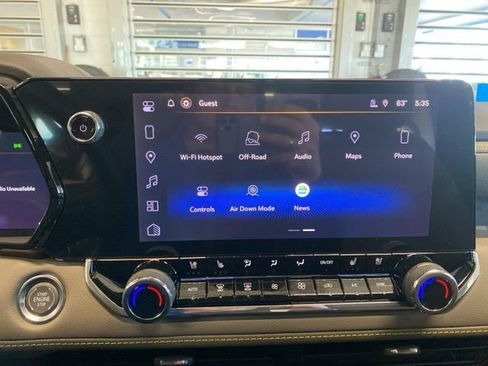 New 2026 Chevrolet Colorado ZR2 w/ Technology Package AWD/4WD image 19