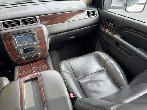 Used 2013 GMC Sierra 2500 Denali w/ Suspension Package, Off-Road image 16