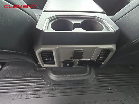 Used 2022 Ford F250 Lariat w/ Black Appearance Package image 24
