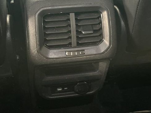 Certified 2022 Volkswagen Tiguan SE image 16