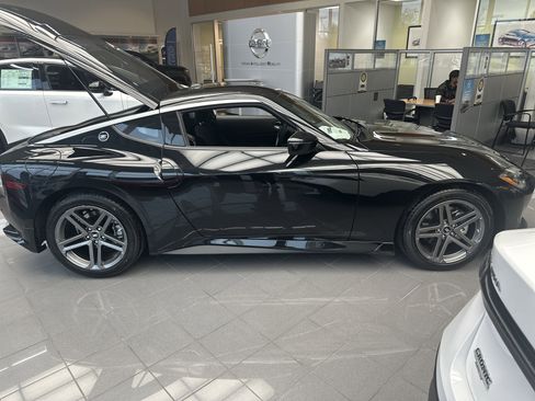 New 2026 Nissan Z Sport w/ Floor Mat Package image 4